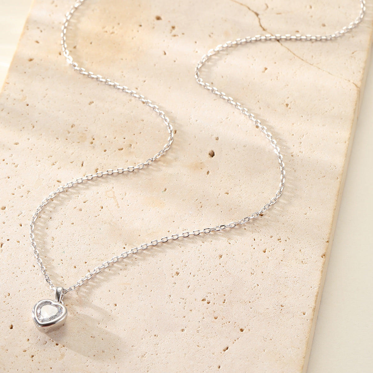 Collar Corazón Brillante Plata de Ley