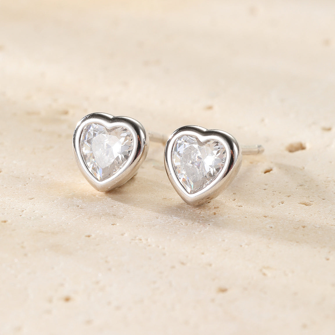 Pendientes de Botón Corazón Brillante Plata de Ley