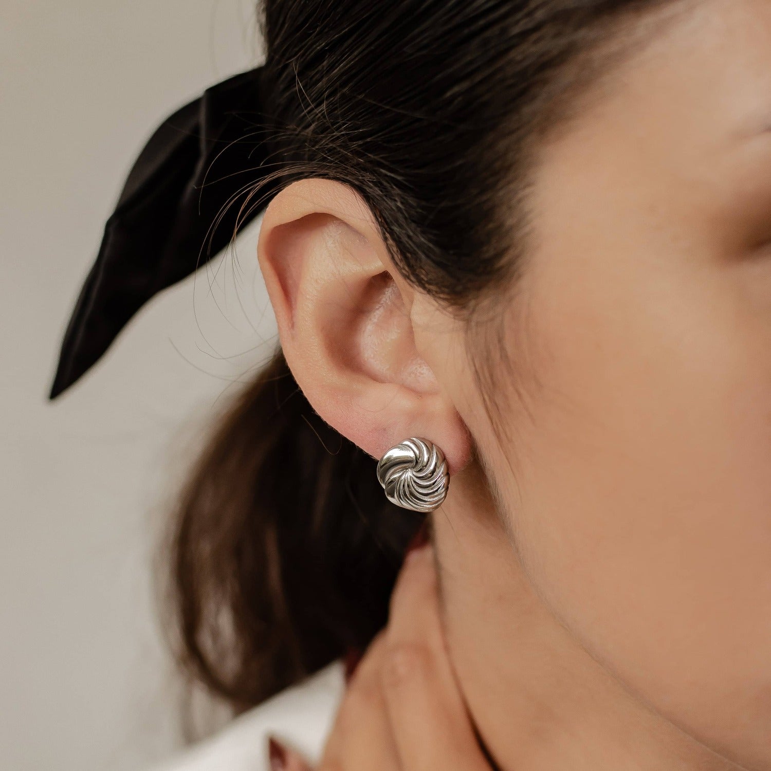 Pendientes Botón Oversized Espiral Waterproof