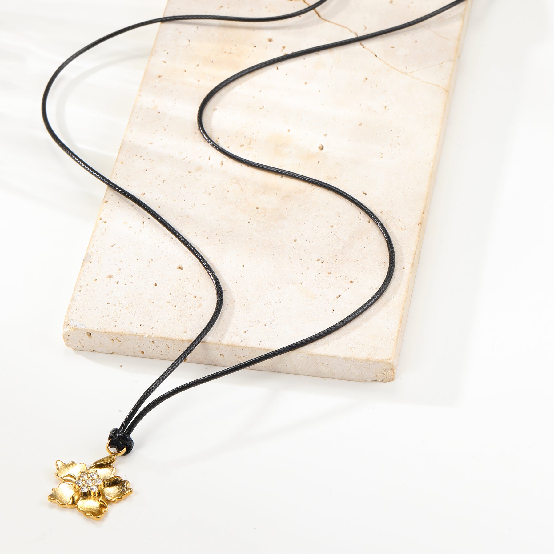 Collar Charm Girasol – Waterproof
