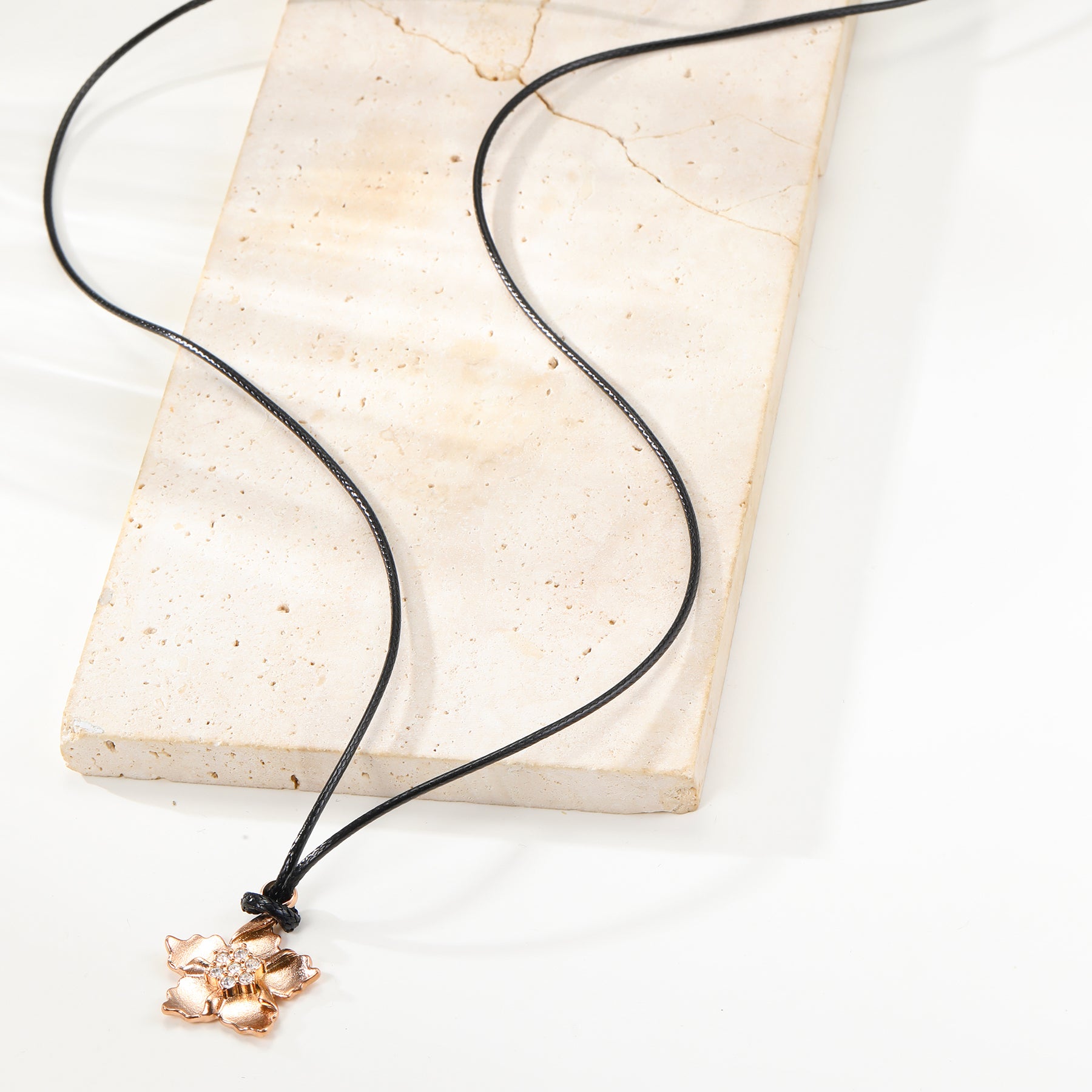 Collar Charm Girasol – Waterproof