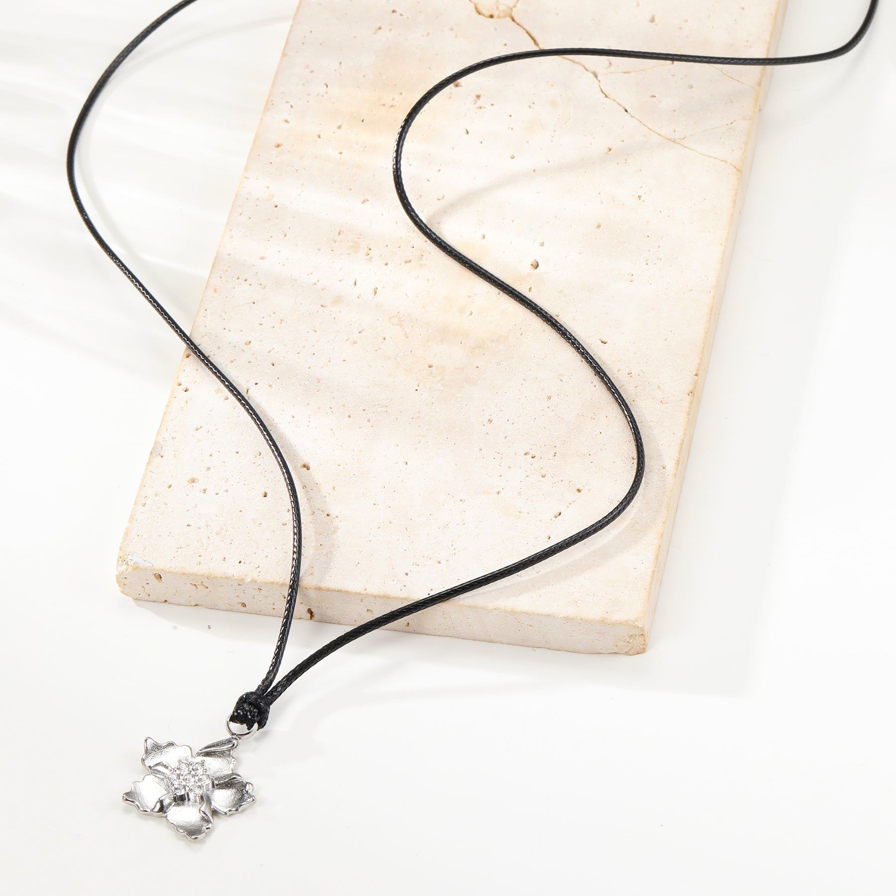 Collar Charm Girasol – Waterproof