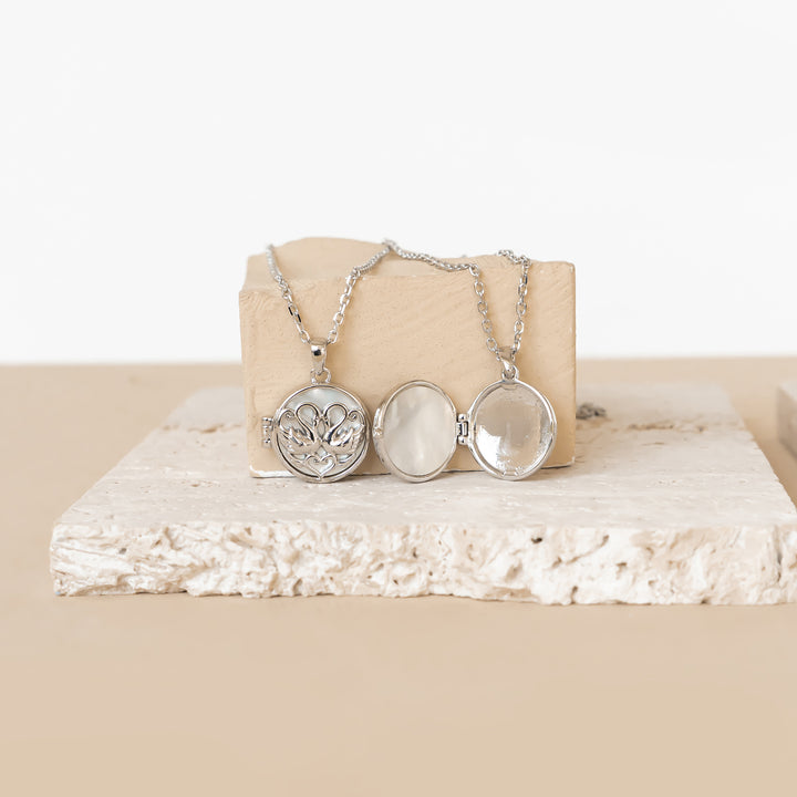 Colgante Medallón Cisnes Gemelos Corazón Plata de Ley 925