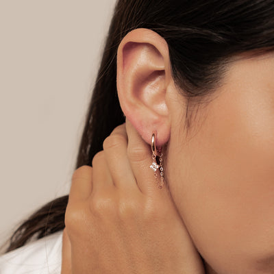 Funkelnde Blüten-Creolen mit Ketten – Sterling Silber