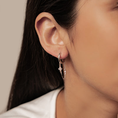 Funkelnde Blüten-Creolen mit Ketten – Sterling Silber