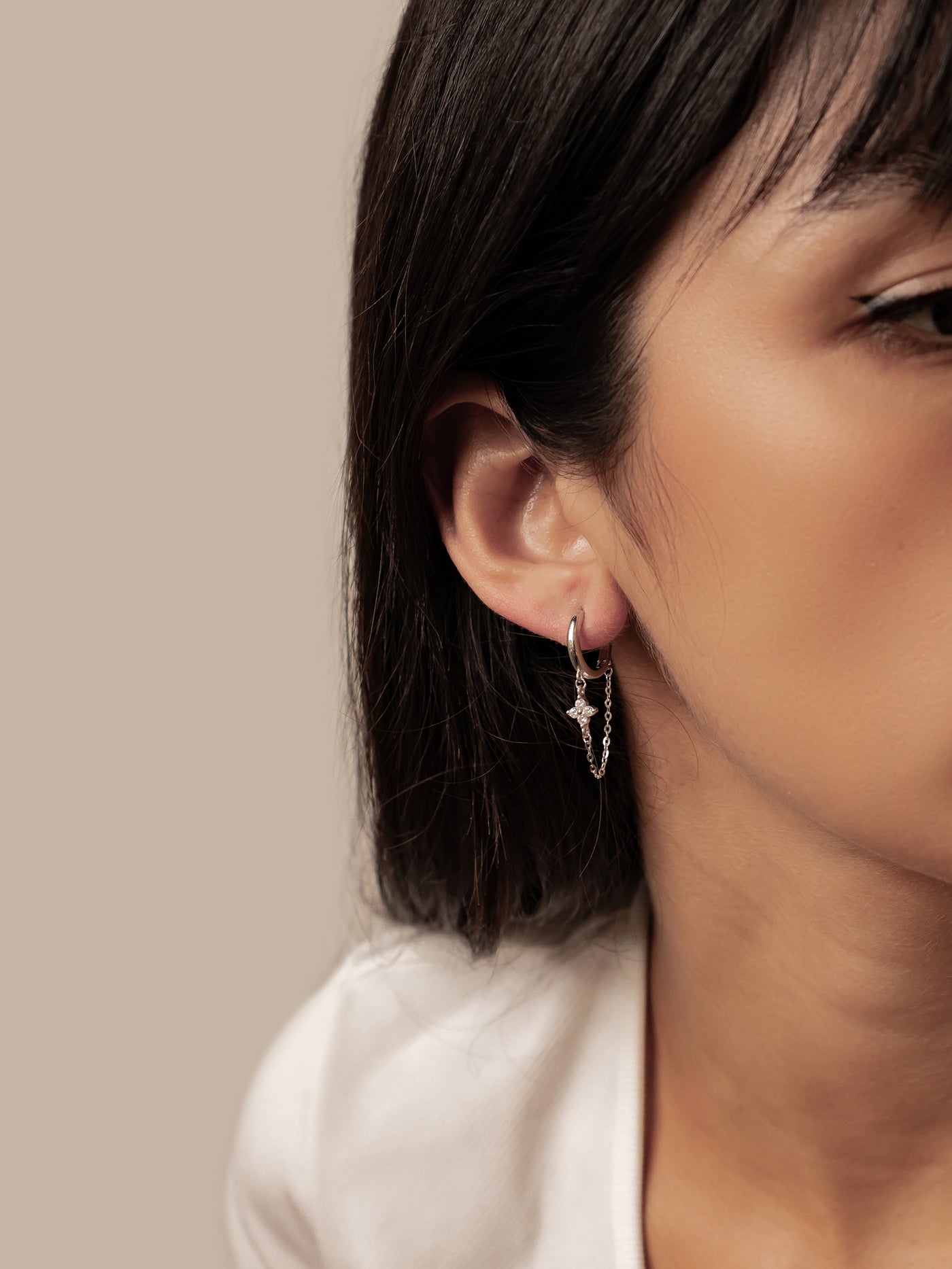 Funkelnde Blüten-Creolen mit Ketten – Sterling Silber