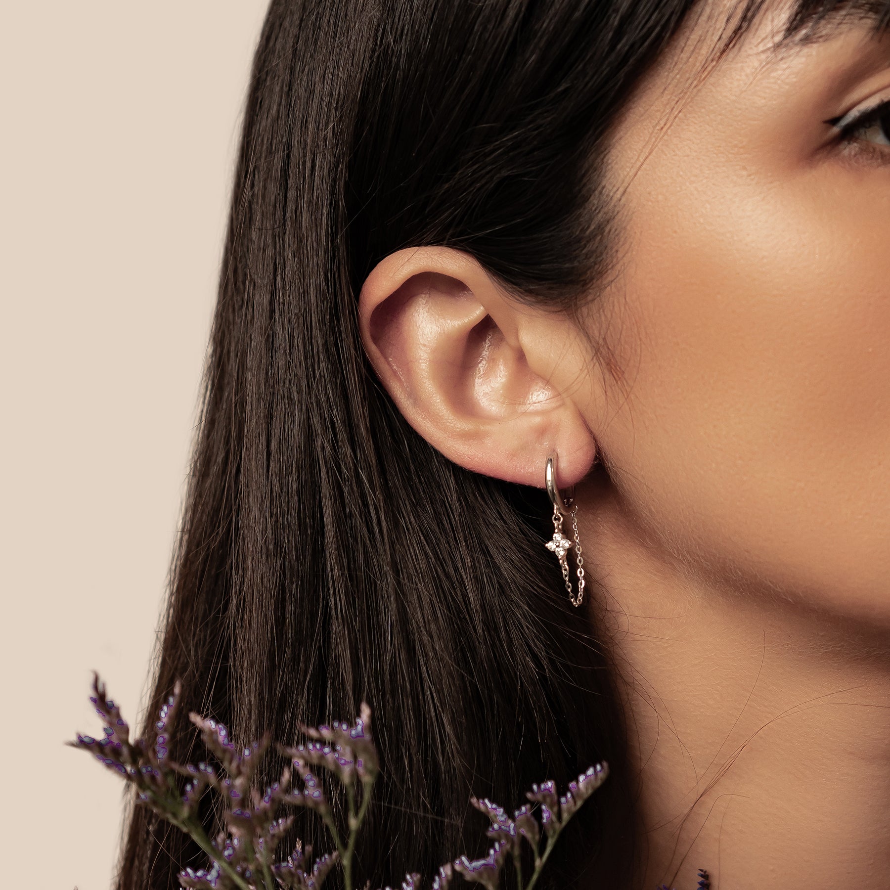 Funkelnde Blüten-Creolen mit Ketten – Sterling Silber