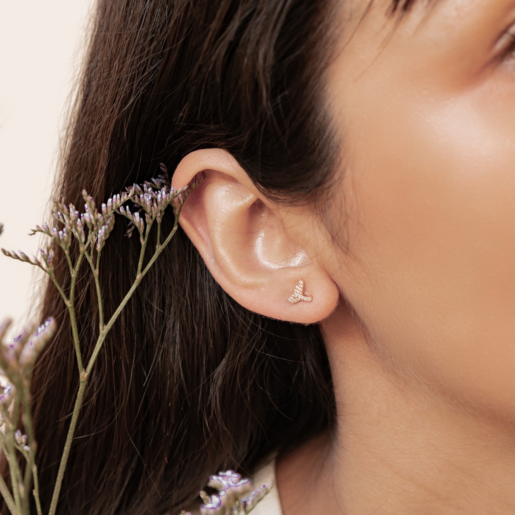 Pendientes Botón Cola Ballena Brillo Plata de Ley 925