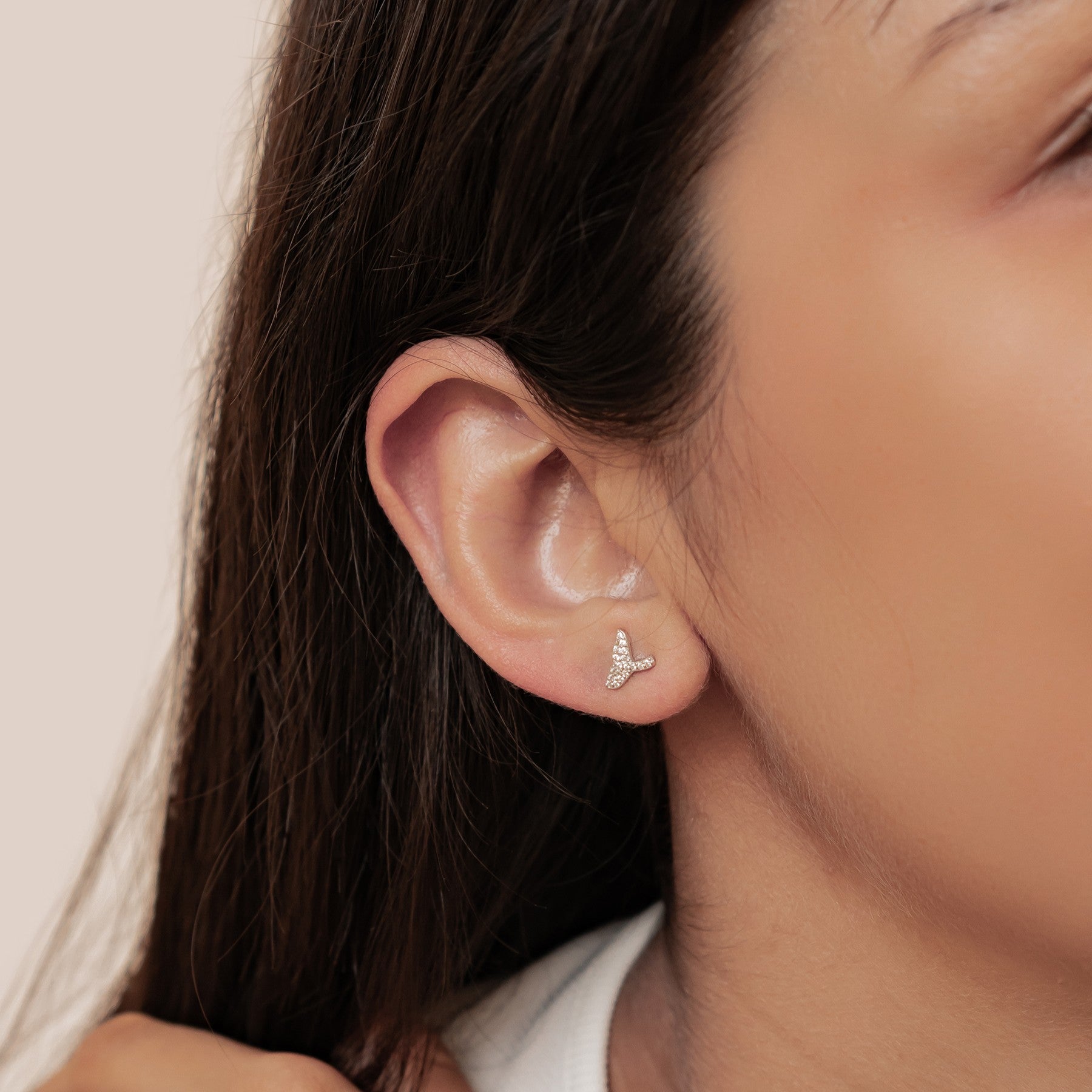 Pendientes Botón Cola Ballena Brillo Plata de Ley 925