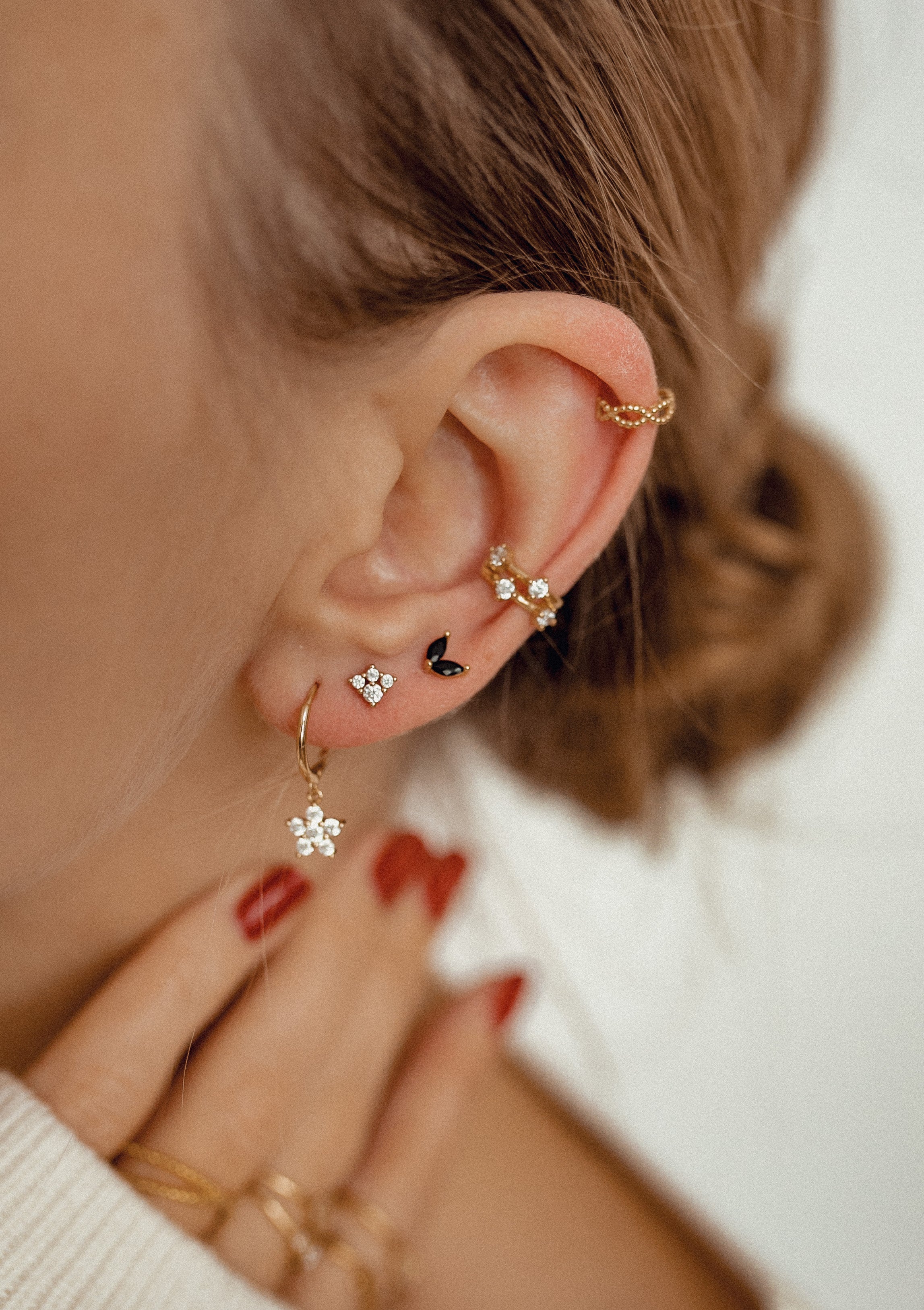 Schwarze Zirkonia Leuchtkäfer Ohrstecker aus Sterlingnsilber in Gold