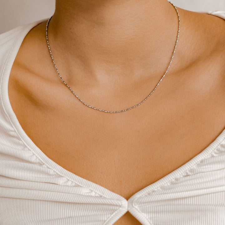 Collar Cadena Abalorio y Barra en Plata