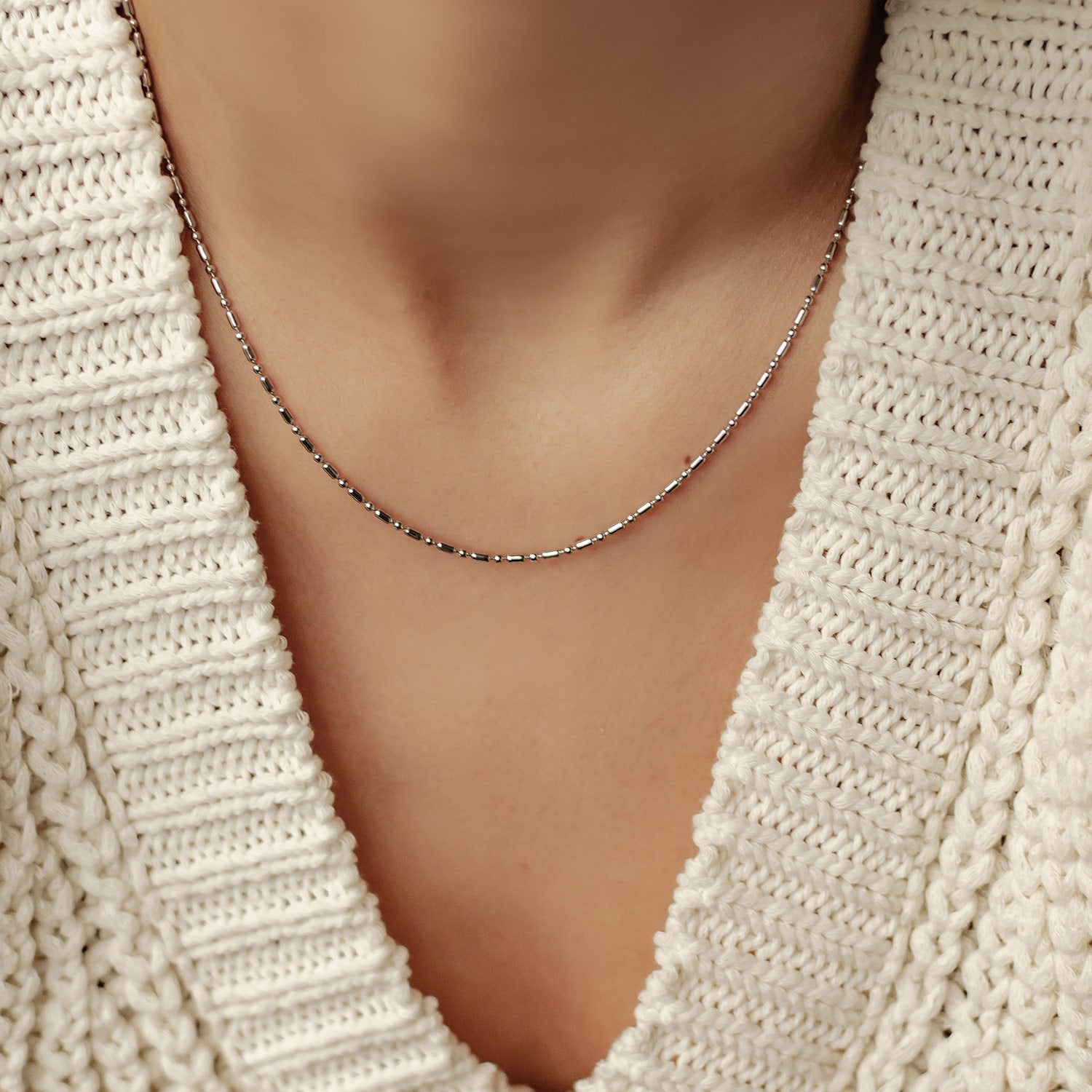 bead-and-bar-chain-necklace-