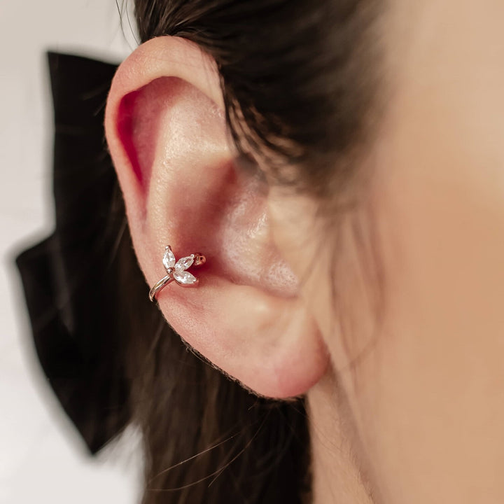Clip d'Oreille Fleuri en Argent Sterling Doré