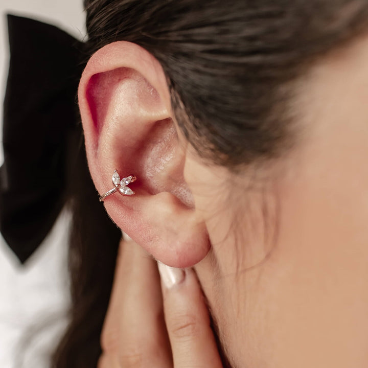Clip d'Oreille Fleuri en Argent Sterling Doré