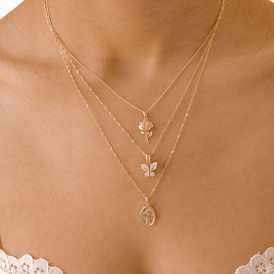 Pendentif Papillon pour la Victoire et la Floraison en Or