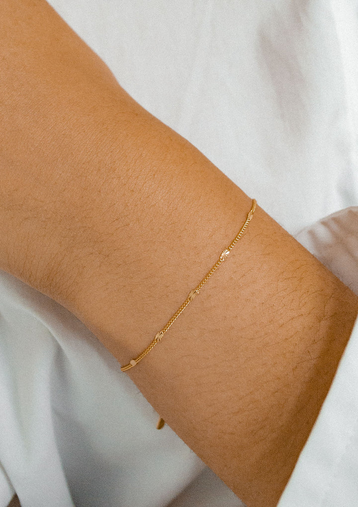 Bracelet Délicate Chaîne Stellaire Argent Sterling en Or