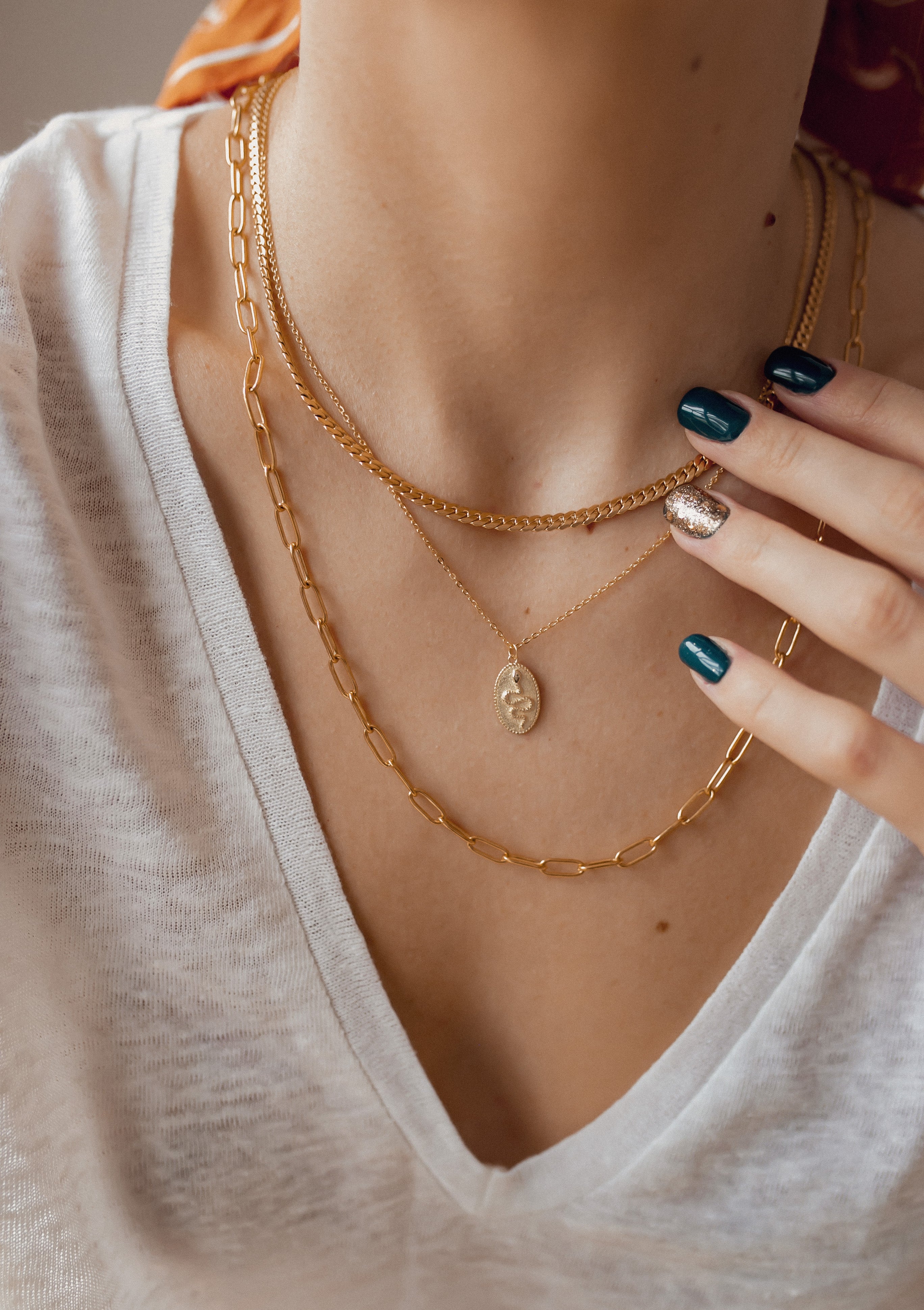 GroBgliedrige Kette Y Gold