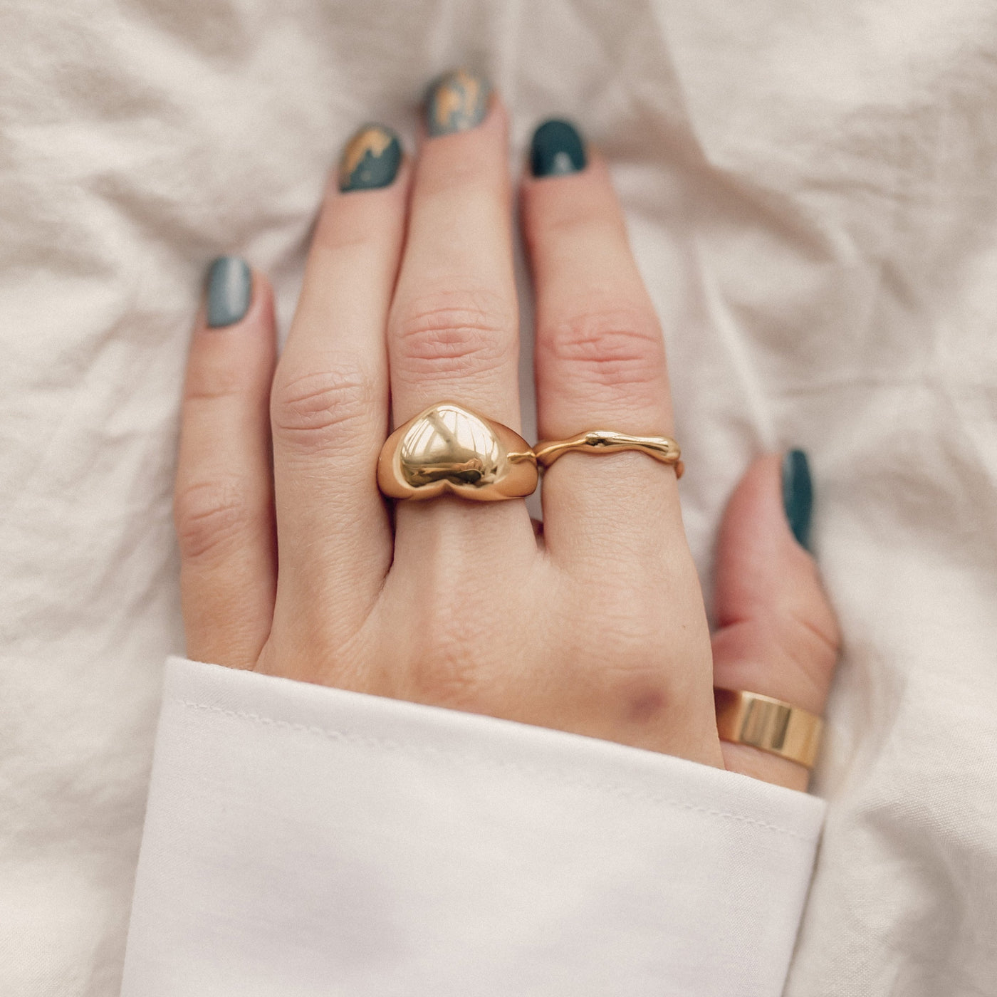 Chunky Heart Ring Gold