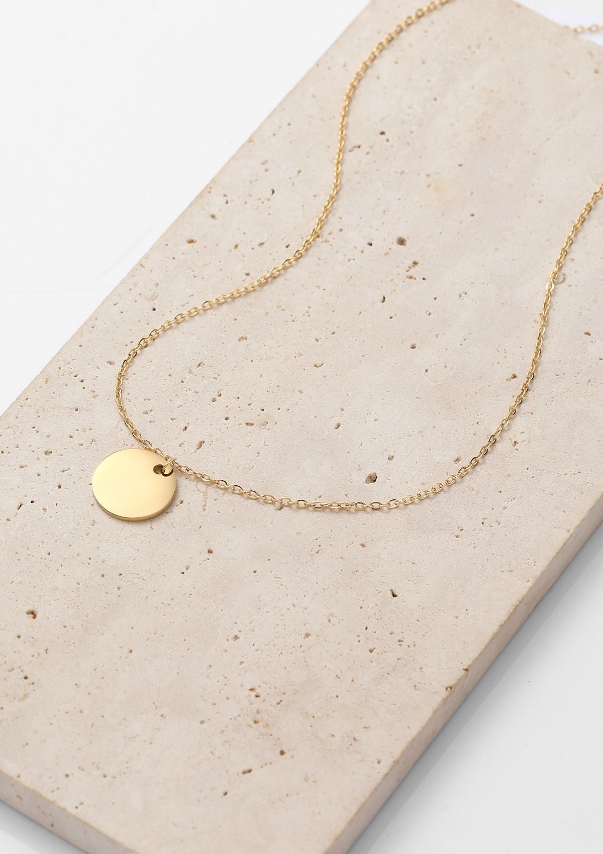 Circle Necklace Gold