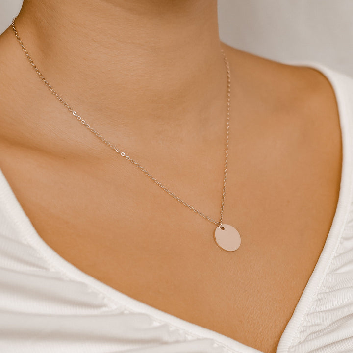 Collar con Círculo en Oro Rosa