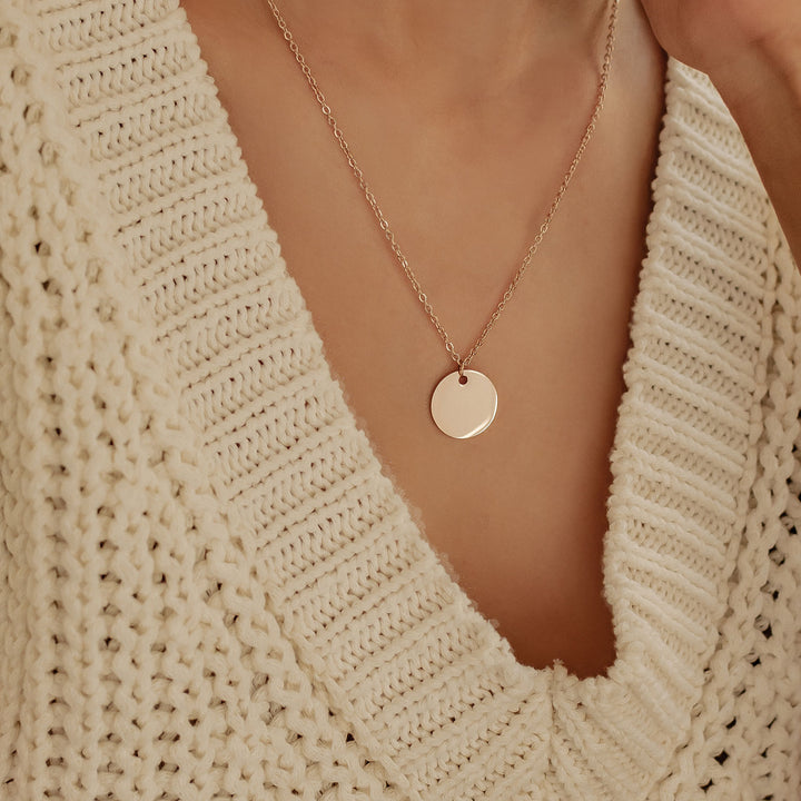 Collar con Círculo en Oro Rosa