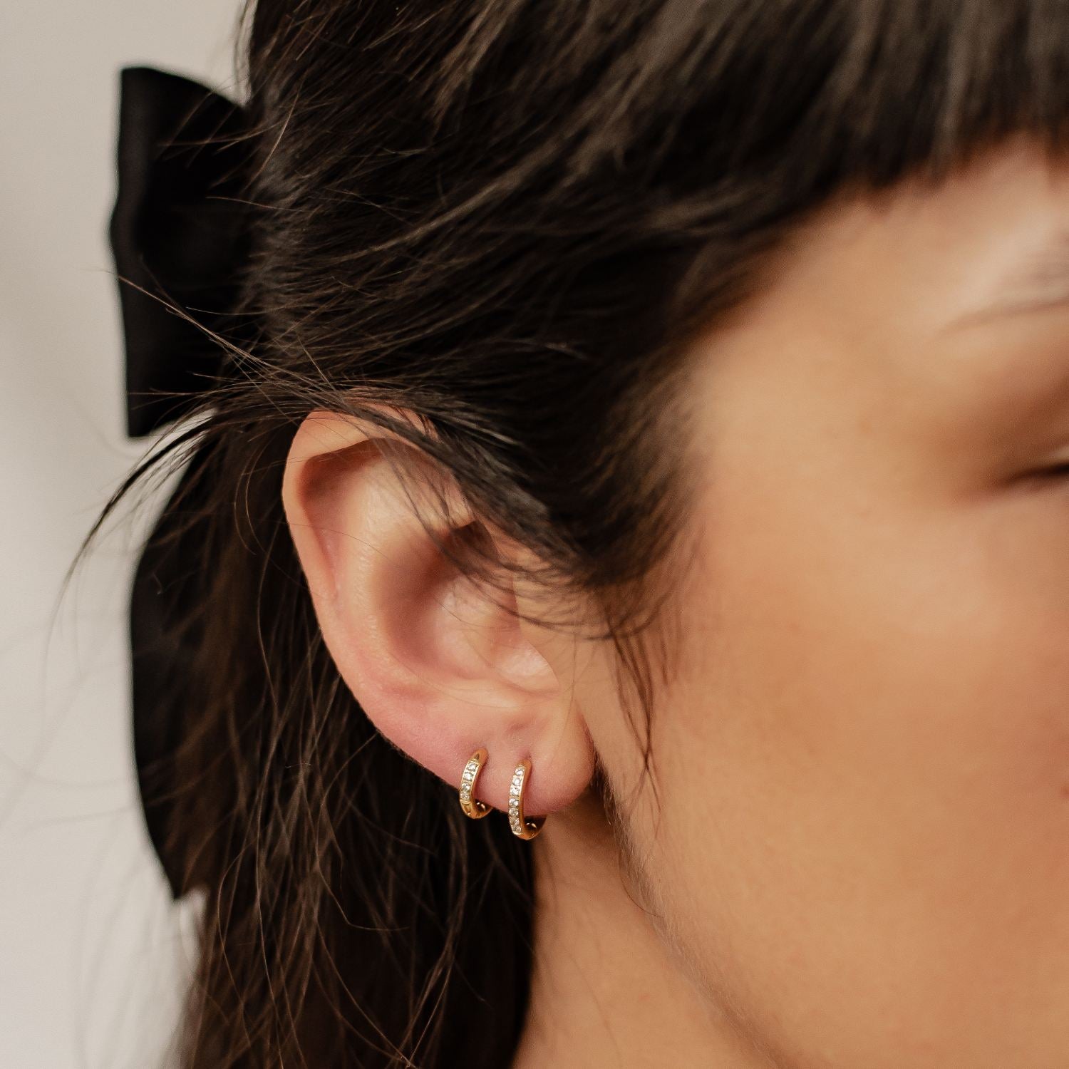 Klare Steine Creolen Ohrringe aus Edelstahl