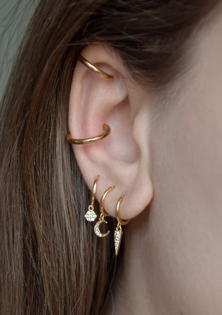 Pendientes Huggie de Luna Creciente Plata de Ley 925 en Oro