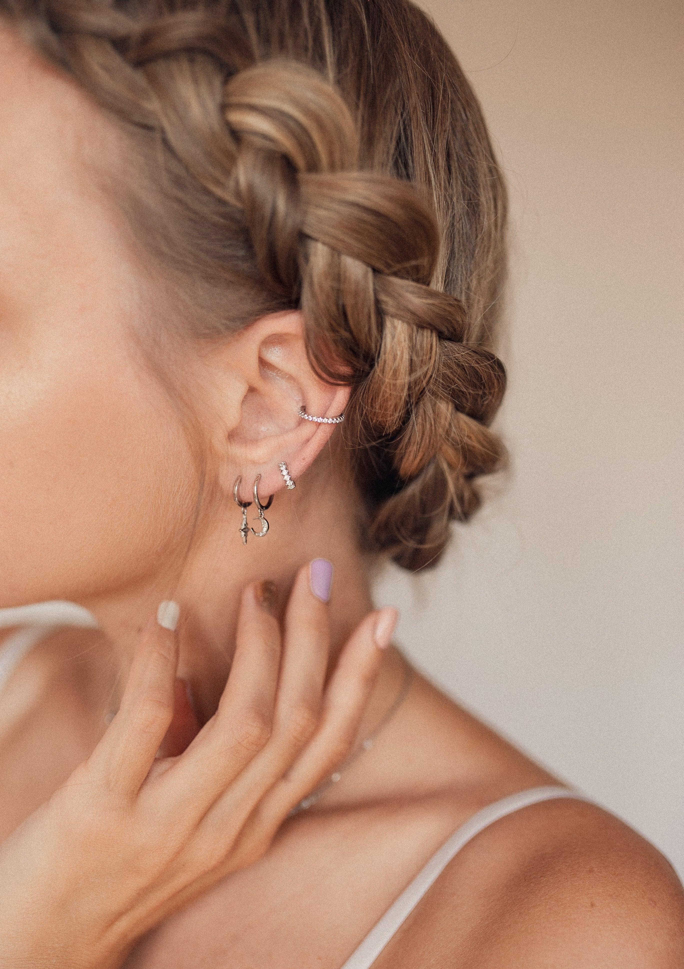 Pendientes Huggie de Luna Creciente Plata de Ley 925