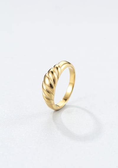 Croissant Dome Ring Gold