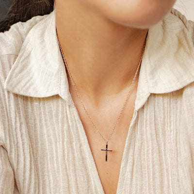 Kette mit Kreuz Anhänger in Rosegold