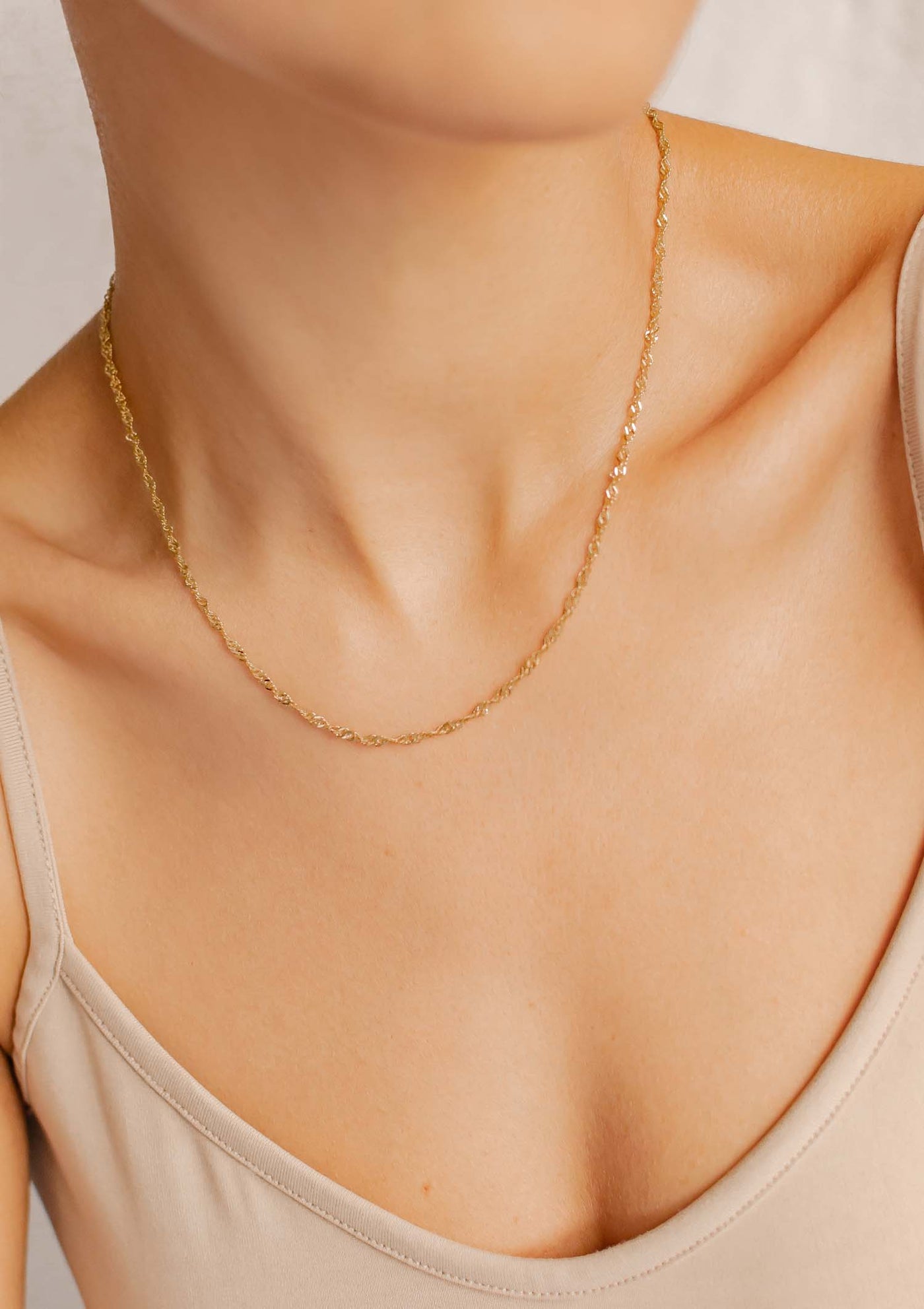 Fine Singapore Chain Necklace Gold