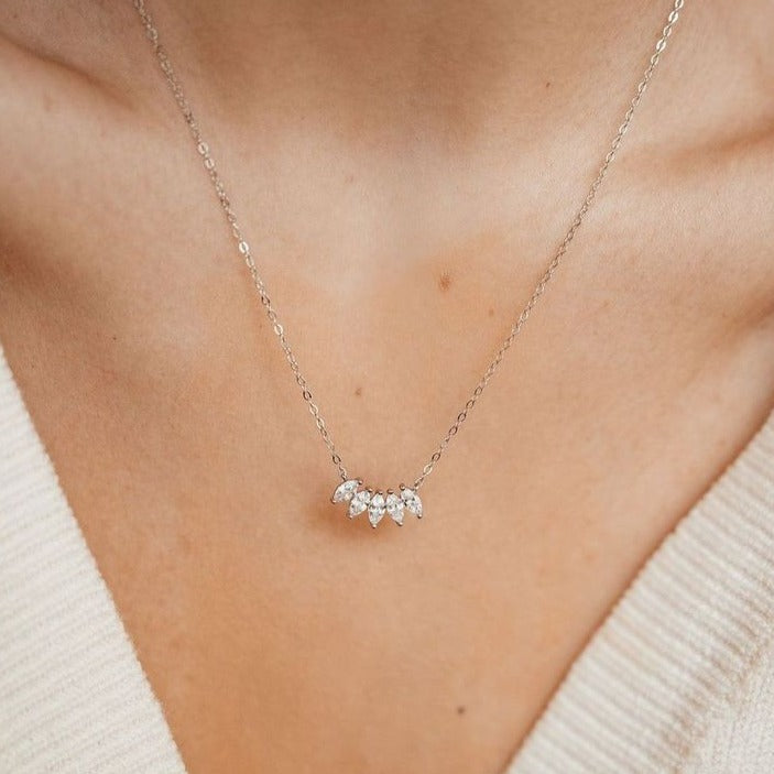 Sterlingsilber Kette Zirkonia Blüte