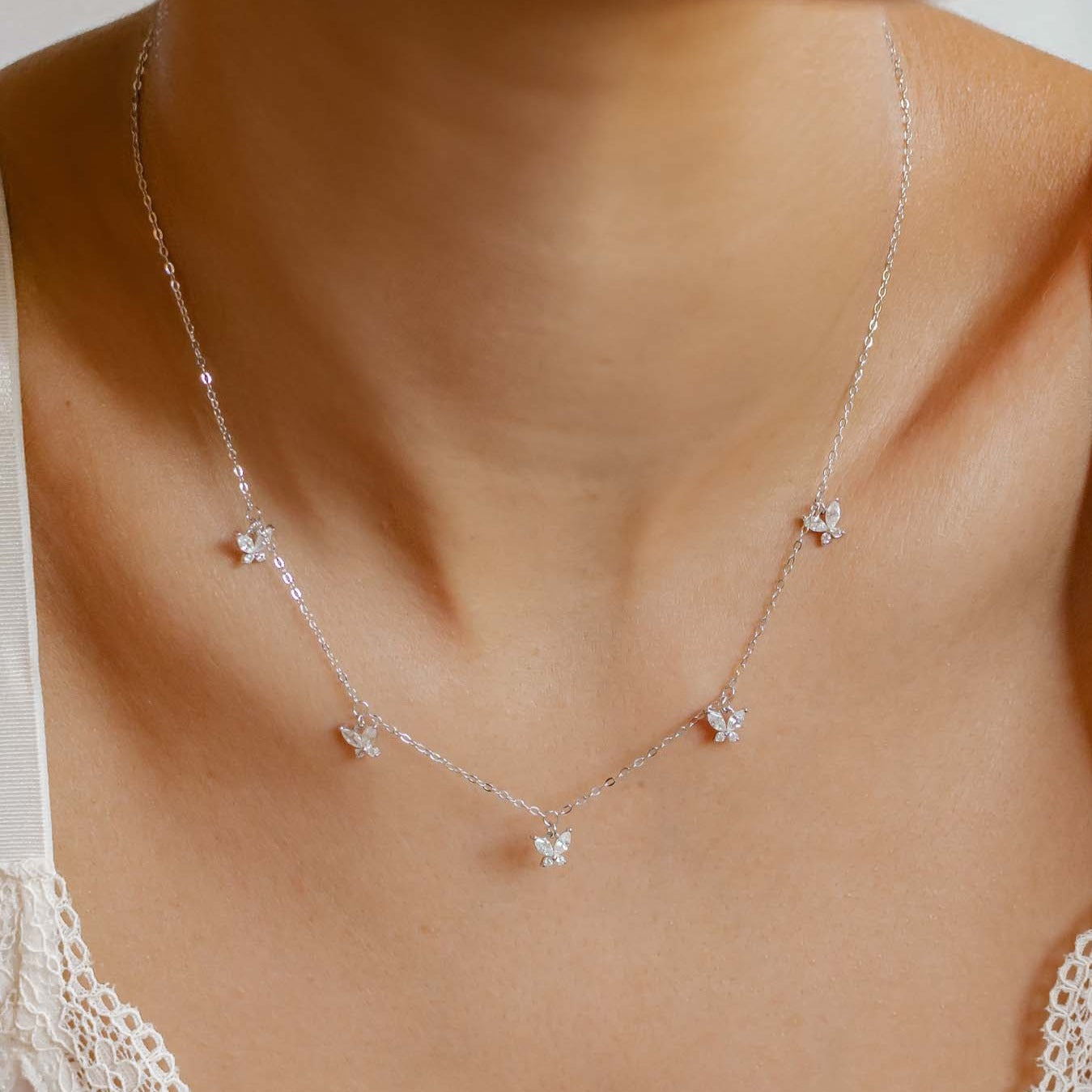 Collar con Colgante Mariposa de Gema Plata de Ley 925