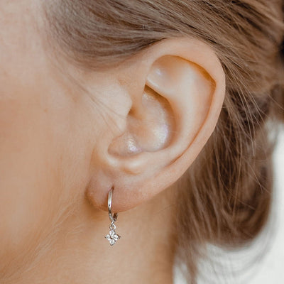 Pendientes Huggie con Gema de Plata de Ley 925