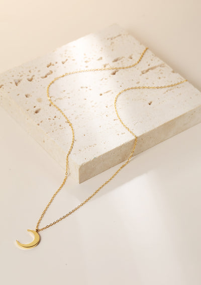 Half Moon Delicate Necklace Gold