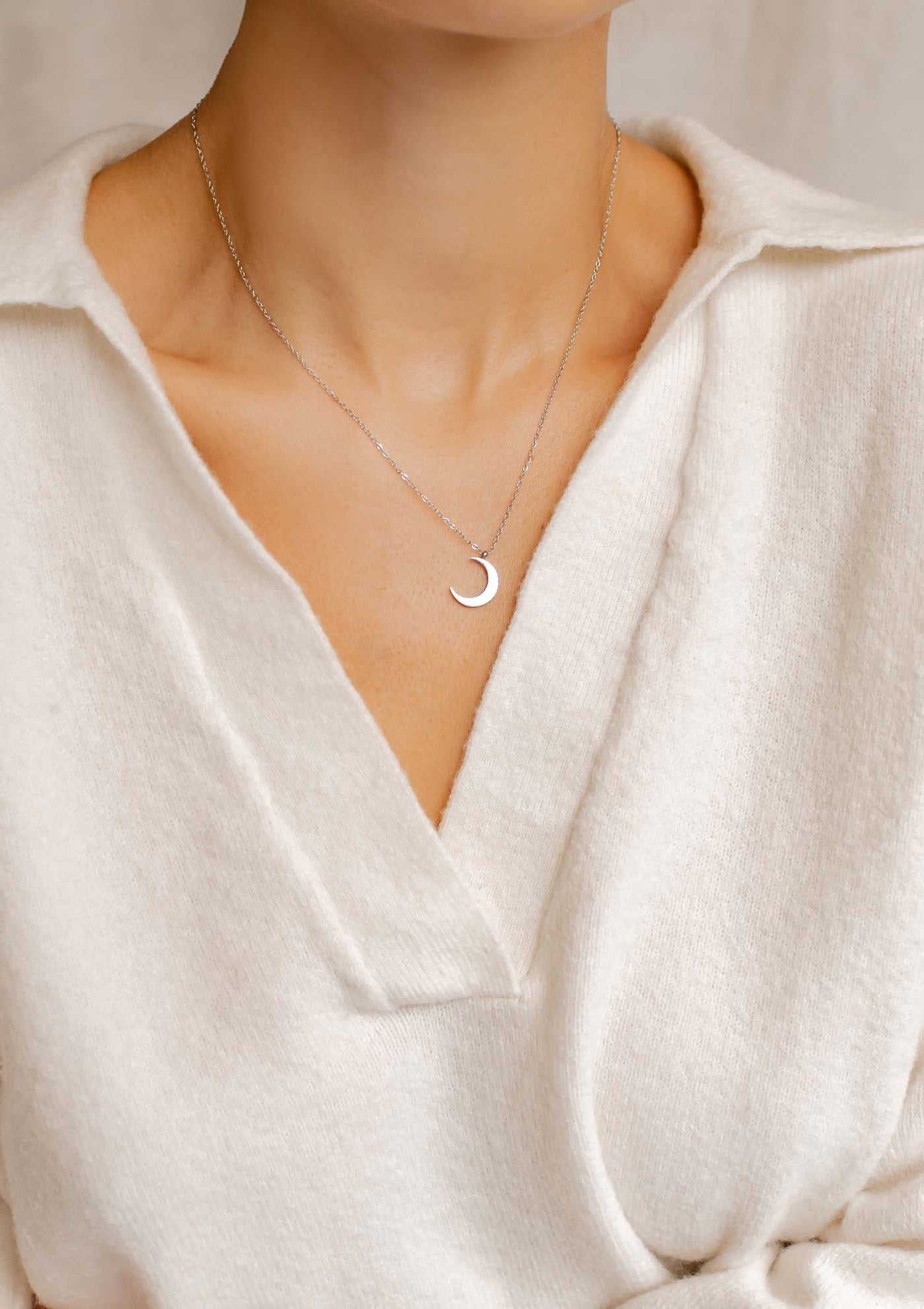 Half Moon Delicate Necklace Silver