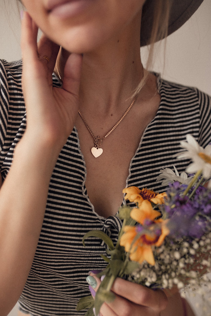Collier Breloque Cœur Chaîne T-Barre en Or Rose