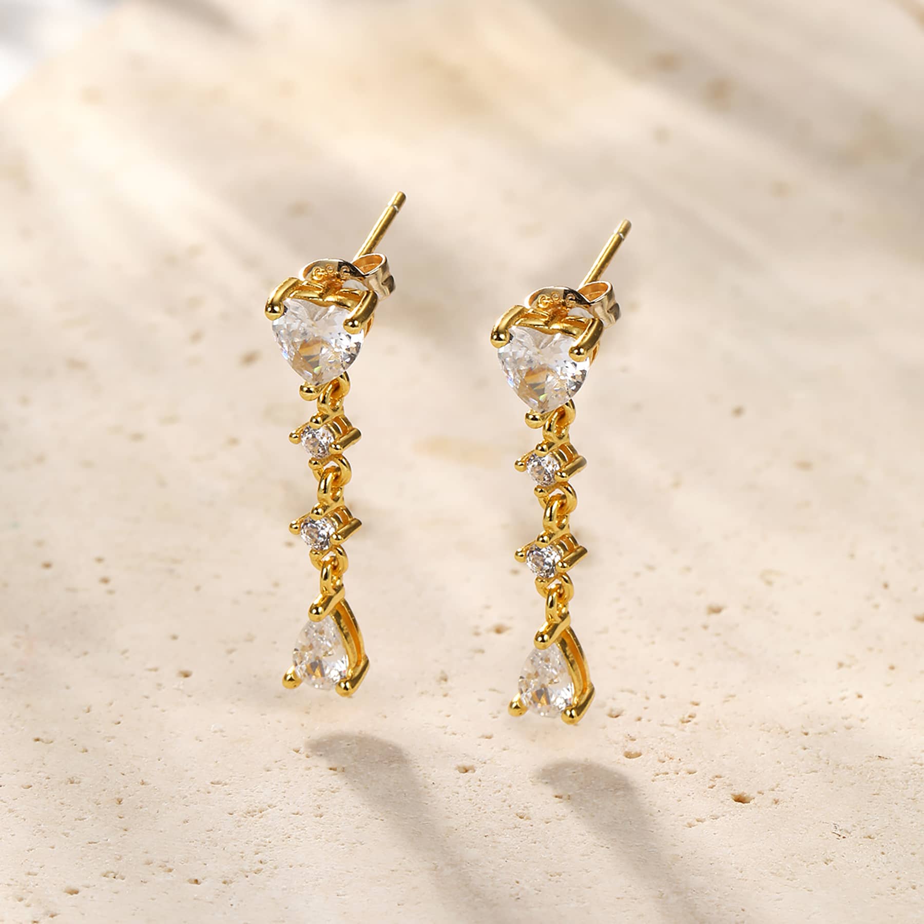 Pendientes de Botón Gota Corazón Plata de Ley 925