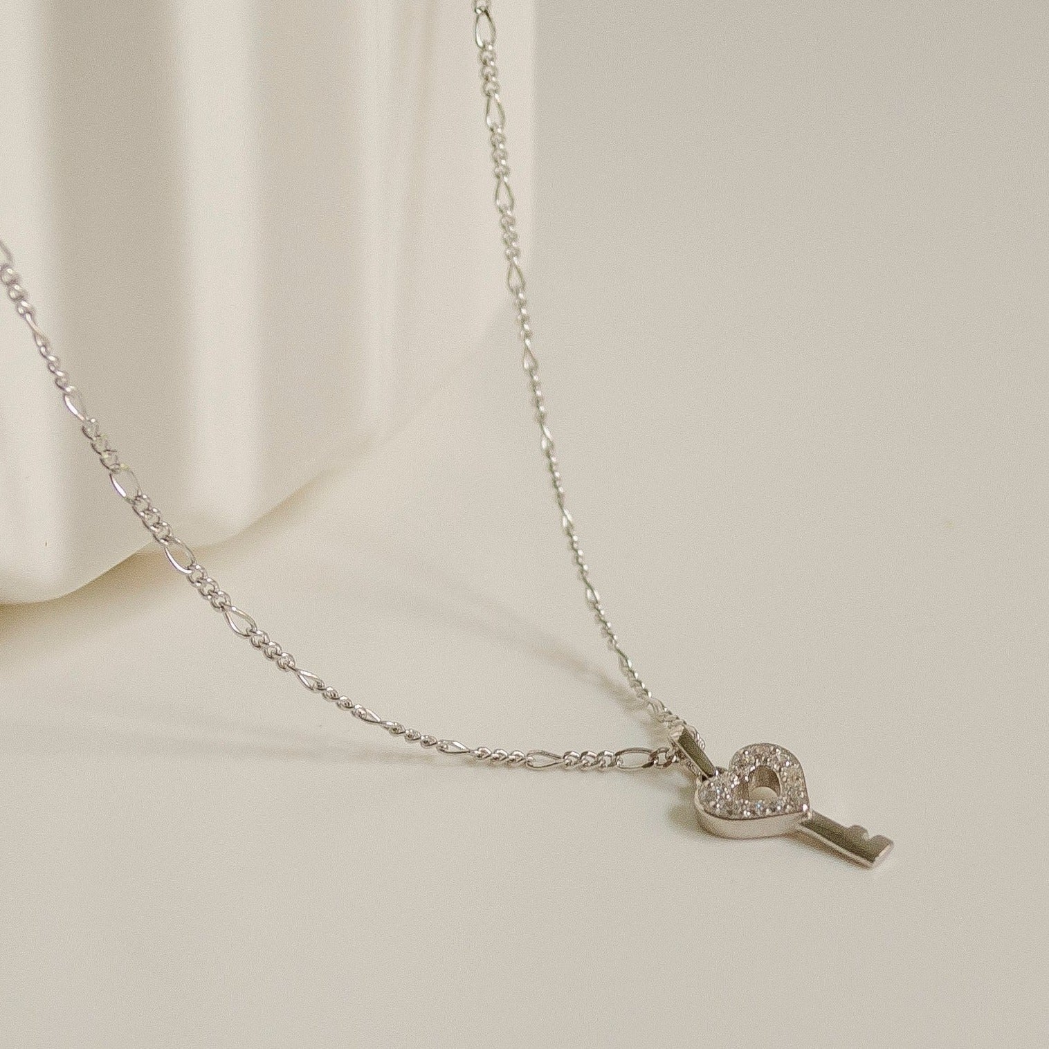 【Hei】SHINee key着用★crush heart pendant necklace★2色 Hei】SHINee key着用☆crush heart pendant necklace☆2色
