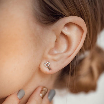 Clous d'Oreilles Clé de Coeur Sterling Argent