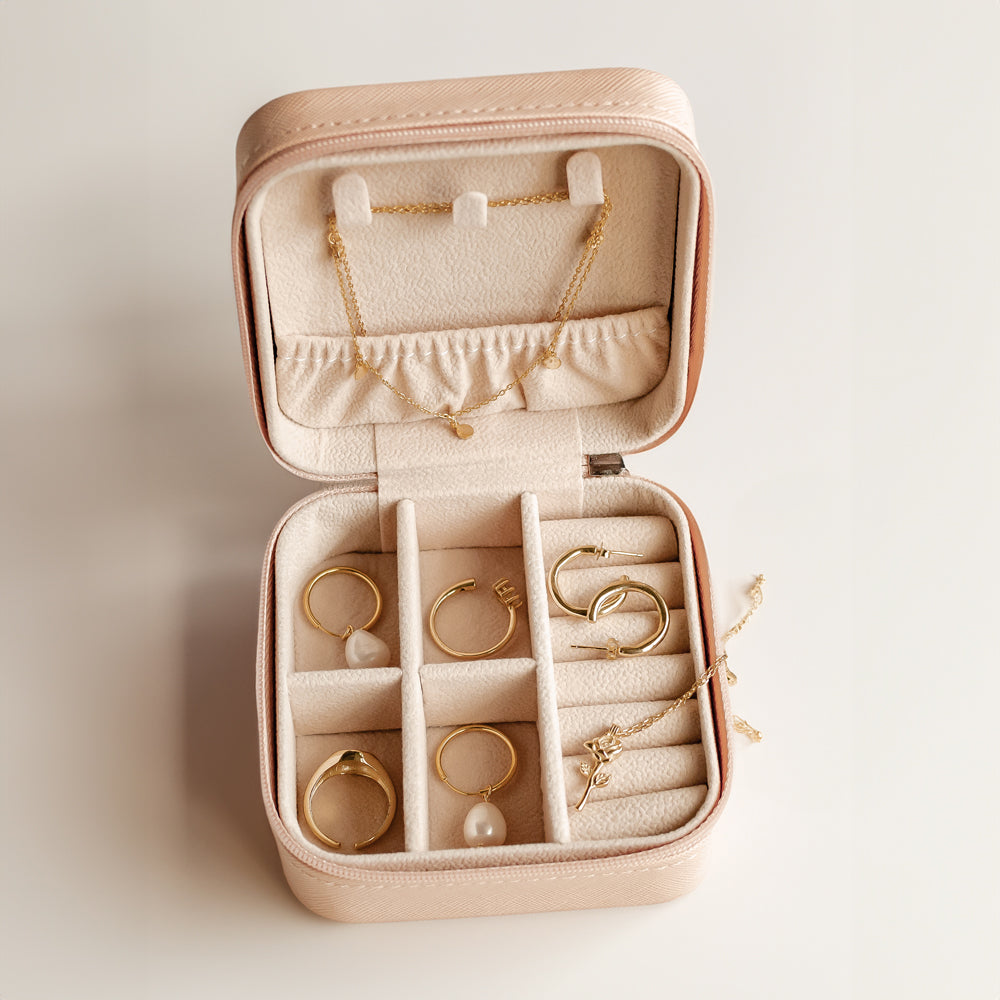 Jewelry Mystery and Case Set
