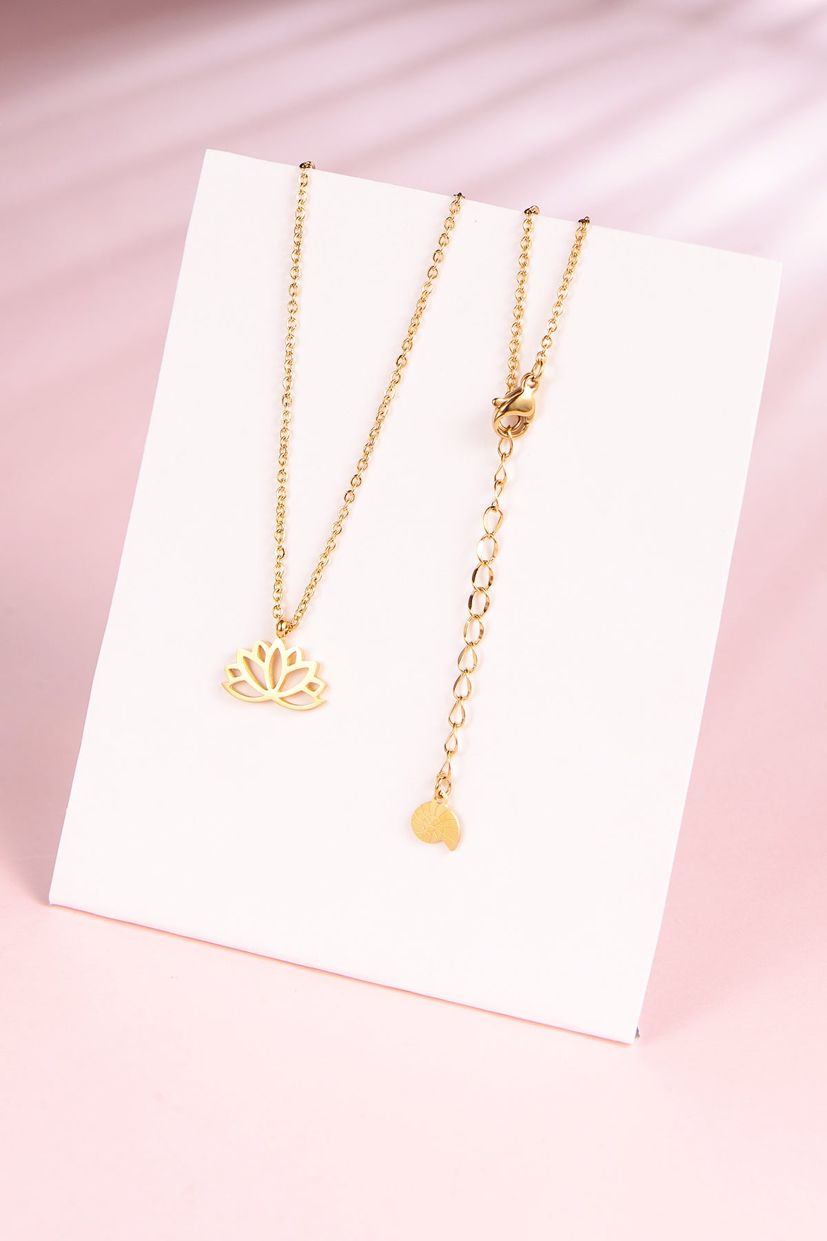 Lotus Pendant Necklace Gold