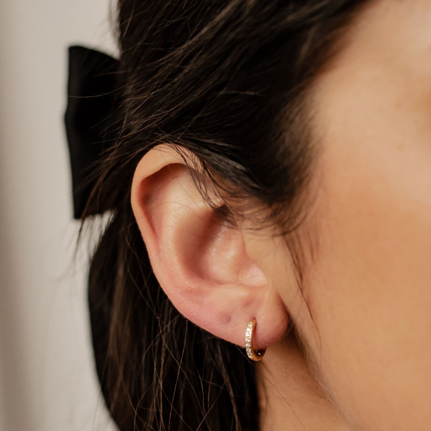 Klare Steine Creolen Ohrringe aus Edelstahl