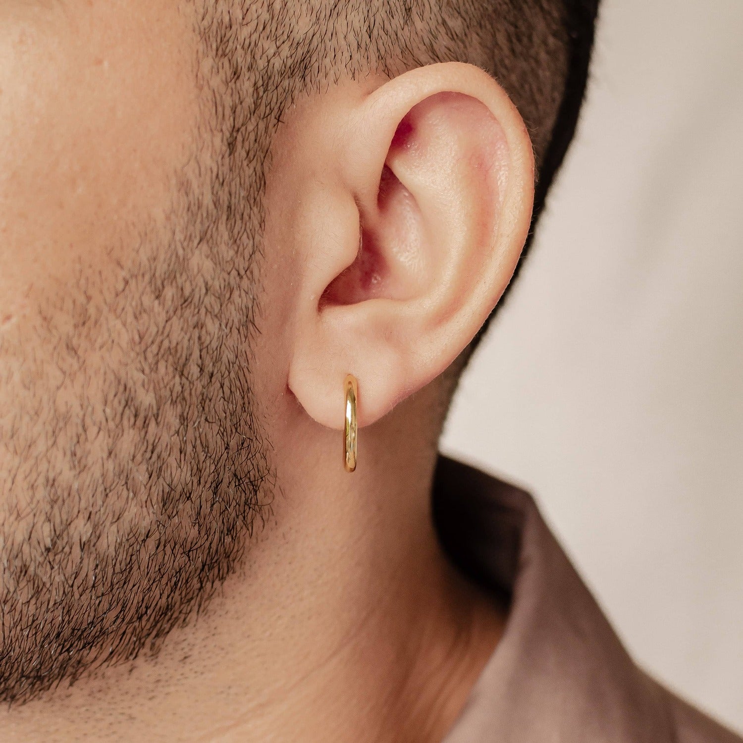 Pendientes Aro Simple Mediano Plata de Ley 925 en Oro