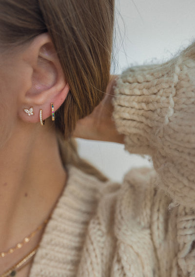 Pendientes Huggie Piedra Multicolor Plata de Ley 925 en Oro