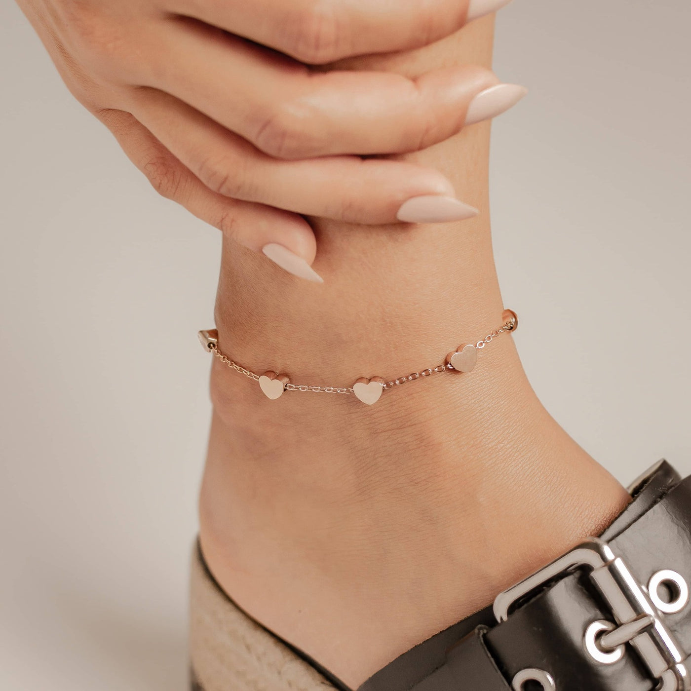 Bracelet de Cheville Multi Cœurs