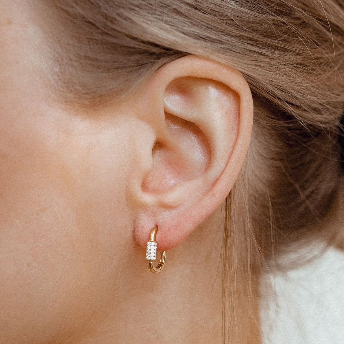 oval-carabiner-huggie-earrings