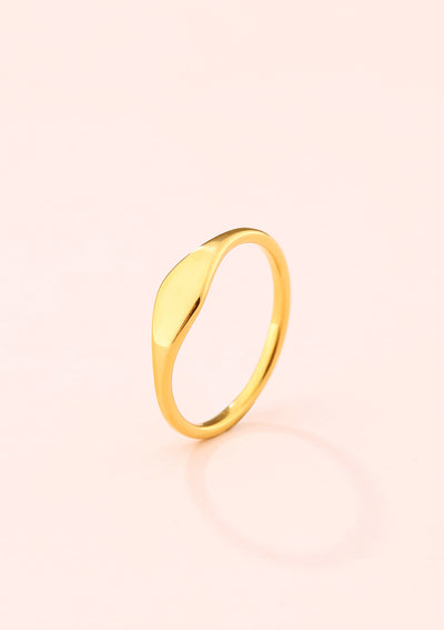 Schöner Ring Goldfarbe