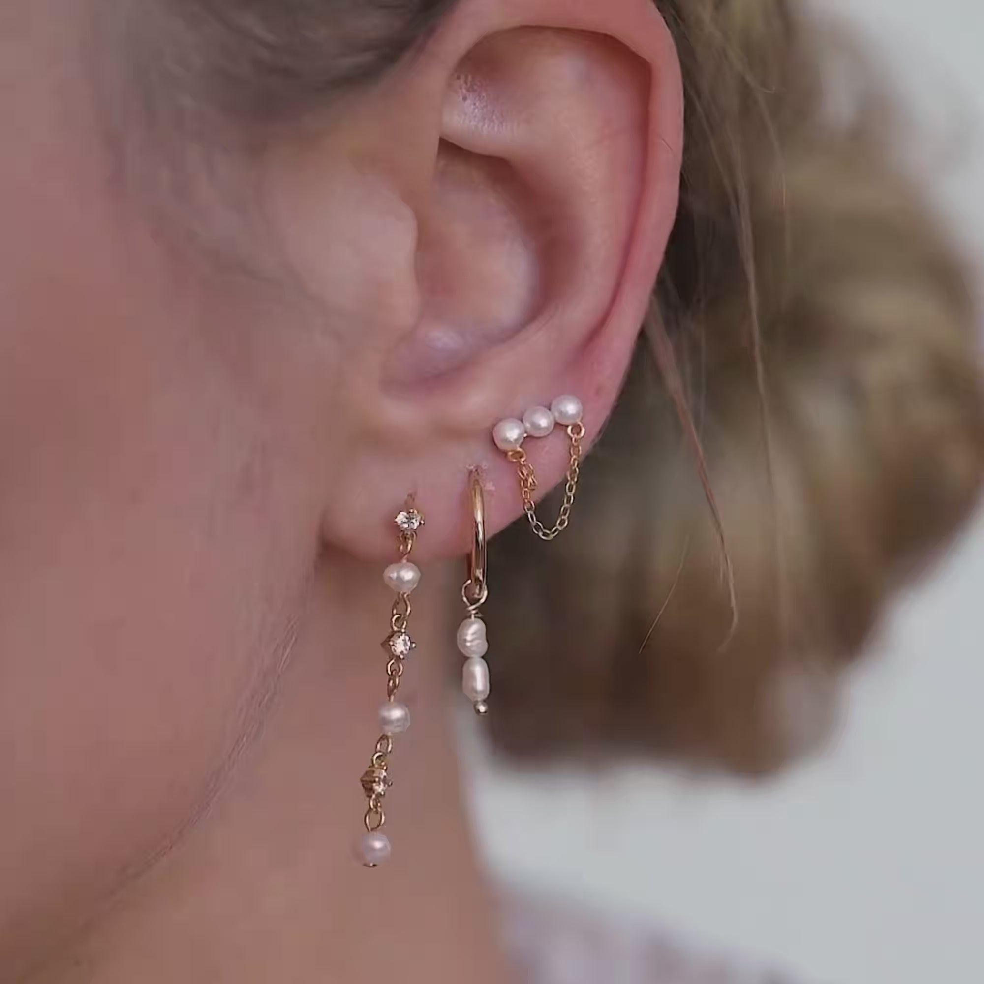 Pendientes Botón Cadena Tres Perlas en Plata de Ley 925