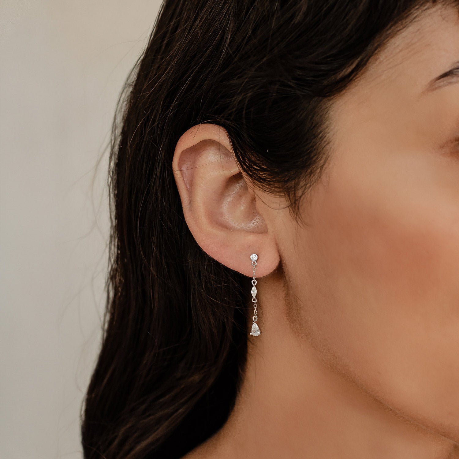 Pendientes Gota Radiente Plata de Ley 925 en Oro